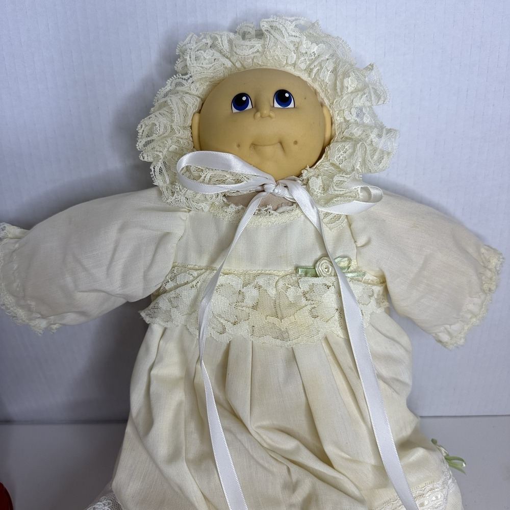 Vintage‎ Original Doll Baby Cabbage Patch Kid by MN Thomas With Dress Gown